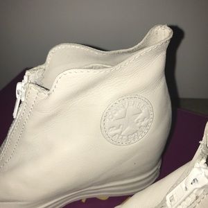 Brand New Women's Leather Converse